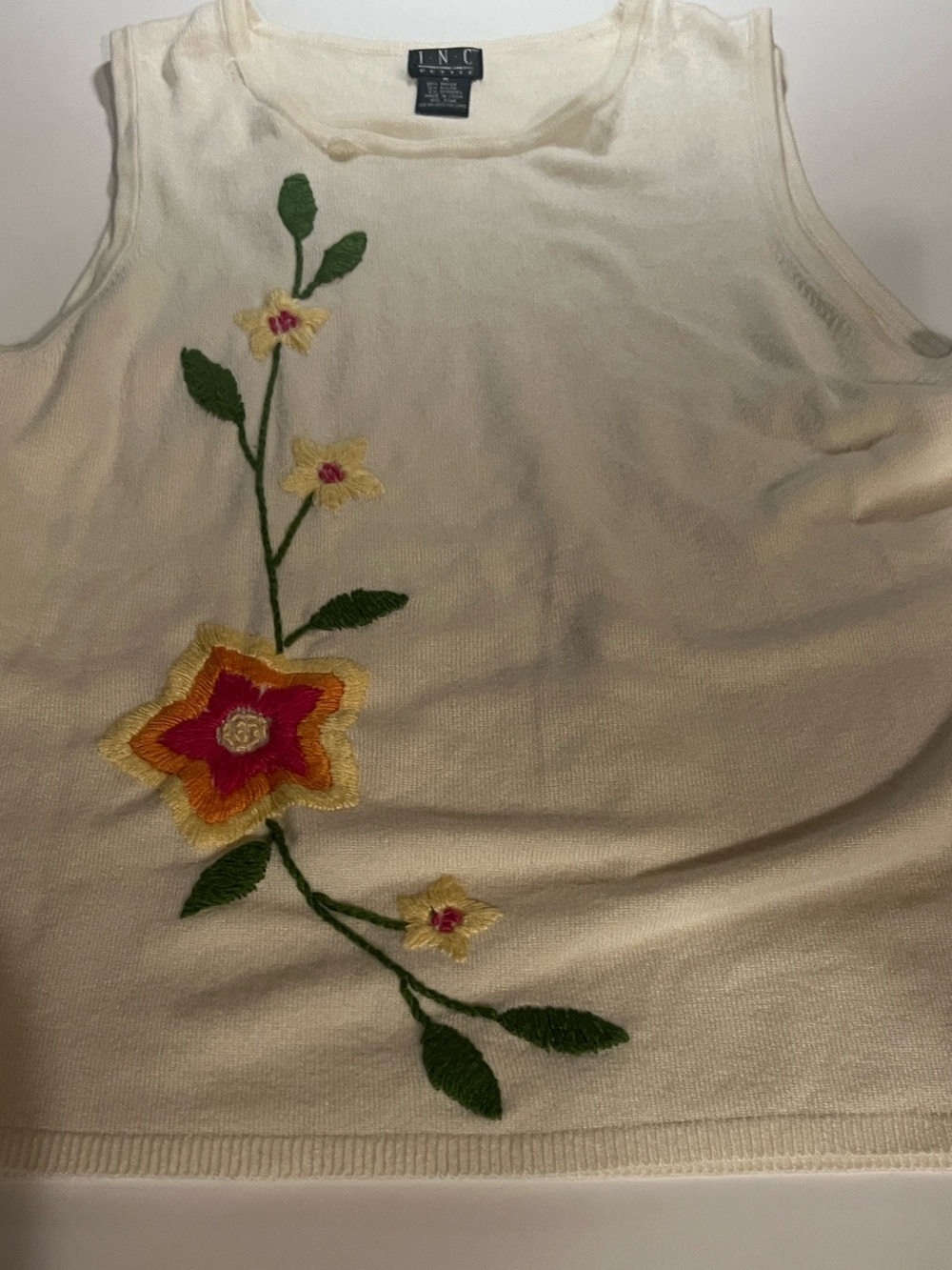 INC International Concepts Embroidered Floral Tank Top in White Size Medium